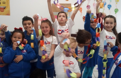 Artesanato: cobrinha com papel colorido - Integral