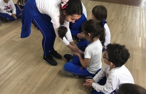 Projeto resgate de brinquedos e brincadeiras: Passa anel - Integral