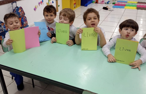 A leitura desenvolve os sentidos e torna as crian�as mais criativas - Jd. Baby Integral - 2023